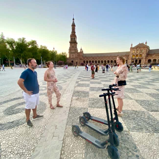 Seville: Highlights Bike Tour - Antigua Fábrica de Tabacos and what used to be industrial space