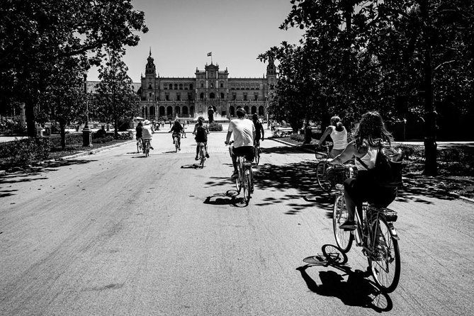 Seville Highlights Bike Tour (English) - Parque de María Luisa: shady pathways, Moorish fountains, and fairytale touches