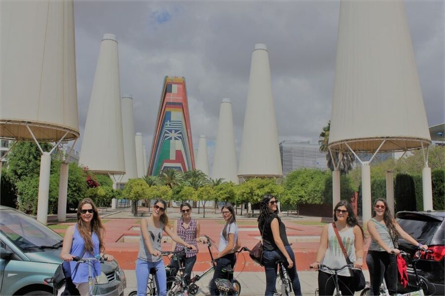 Seville: Highlights Bike Tour with Local Guide - Parque de María Luisa: the green pause you will feel instantly