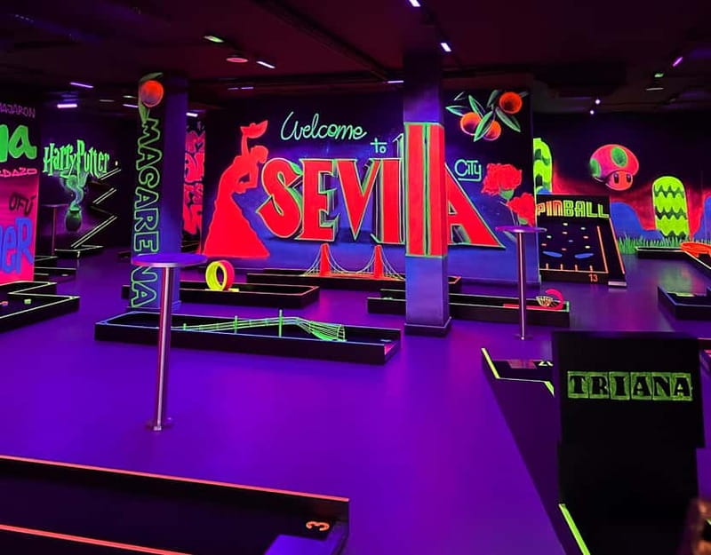 Seville: Indoor UV 18 hole Minigolf Experience - Key points before you go