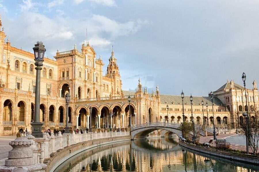 Seville : Jewish Quarter & Santa Cruz Walking Tour - Who this tour is best for, and who might want a different plan
