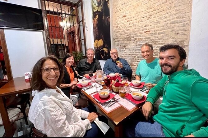 Seville Jewish Quarter Small Group Tour with Tapas and Drinks - The fortified area around the Jewish Quarter and the Alcazar