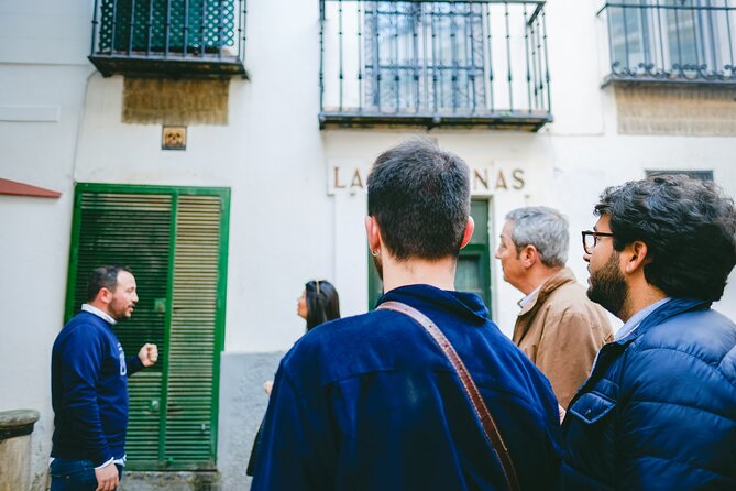 Seville Jewish Quarter Small-Group Walking Tour: History & Gems - Jardines de Murillo: a break that still carries neighborhood meaning