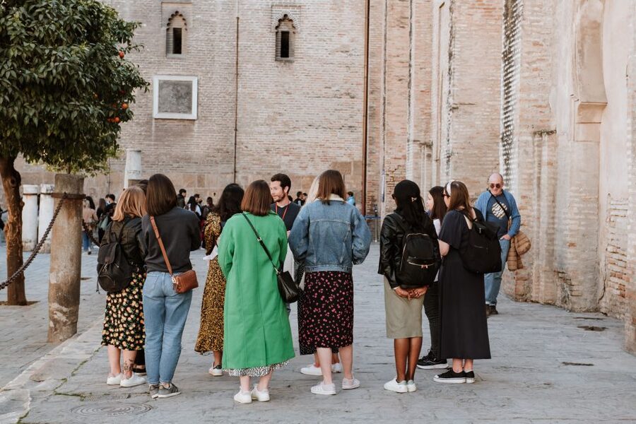 Seville Jewish Quarter walking tour: Santa Cruz District - Plaza de la Alianza: a Golden Age checkpoint for your imagination