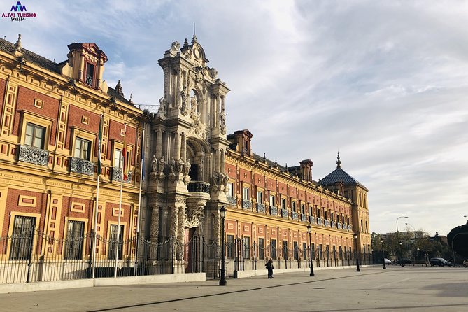 Seville Palaces: Dueñas Palace and Pilate House Tour - Casa de Pilatos: Noble-Palace Atmosphere in About 75 Minutes