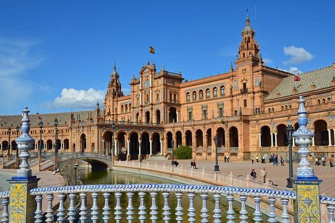 Seville Panoramic Walking Tour - Seville Cathedral Area to Real Alcázar: Outside Views Still Tell the Story