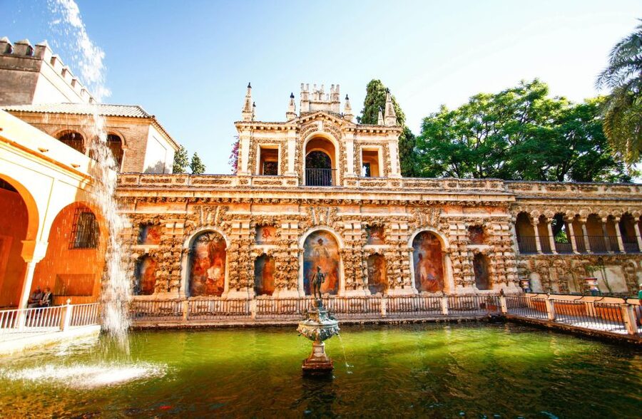 Seville: Priority Access Royal Alcazar Tour - The official guide and audio gear: how you get more from every room