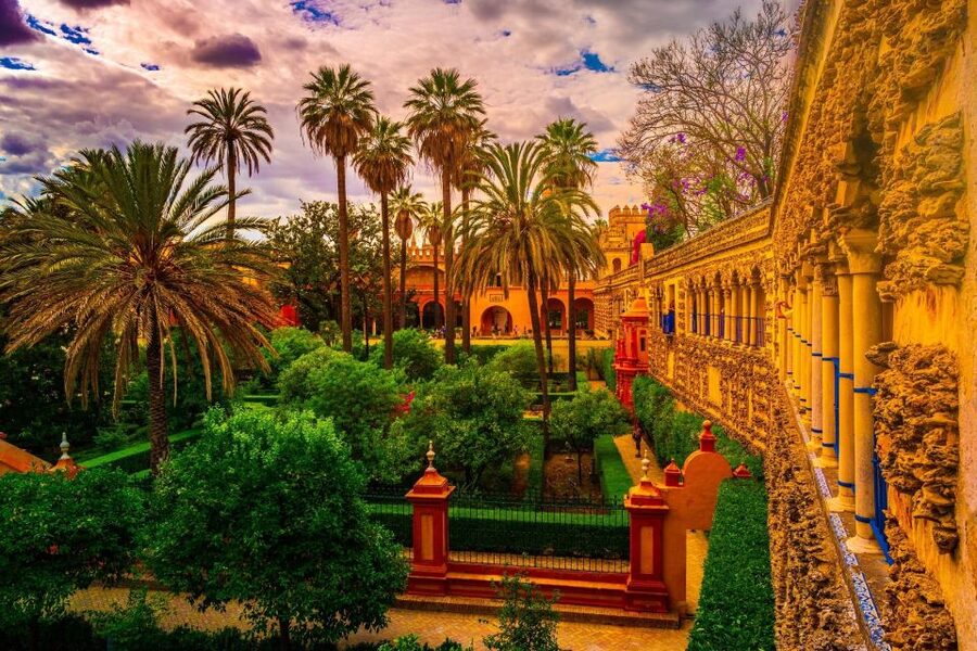 Seville: Priority Access Royal Alcazar Tour - Gardens that reward slow walking and good timing