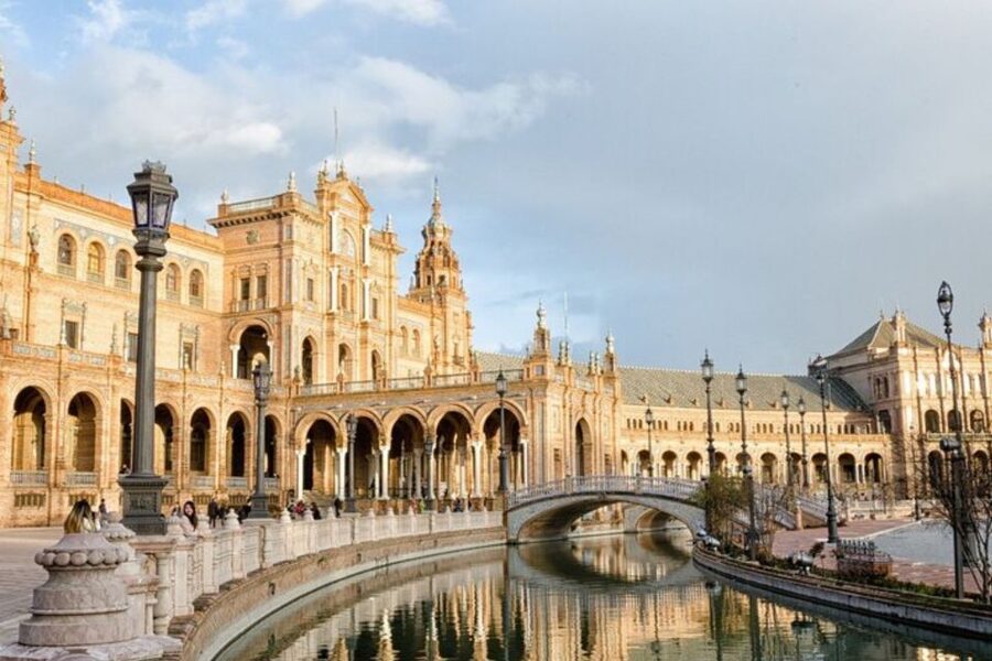 Seville: Private custom tour with a local guide - Why a Private Seville Walking Tour Makes Sense