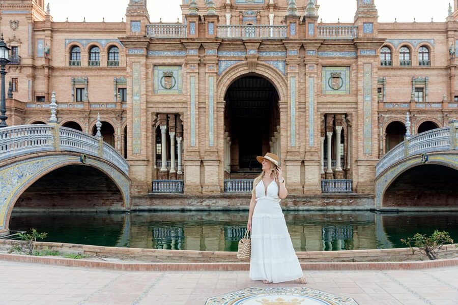 Seville: Professional Photoshoot - The edited photo delivery: what you get and how fast
