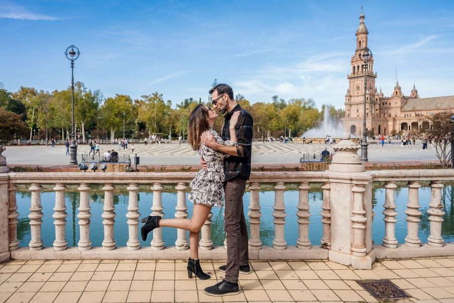 Seville: Professional Photoshoot at Plaza de España - 48-hour delivery: digital convenience, not a wait-and-wonder