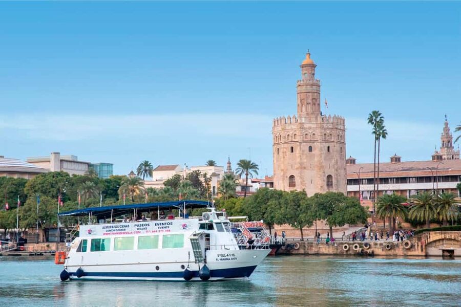 Seville: Restaurant boat ride on the Guadalquivir River with lunch/dinner - Boarding at Muelle Nueva York and Finding El Miarma Dos
