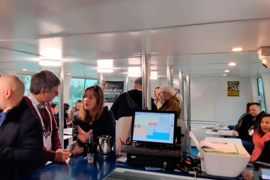 Seville: Restaurant boat ride on the Guadalquivir River with lunch/dinner - Should You Book This Seville Restaurant Boat Ride?