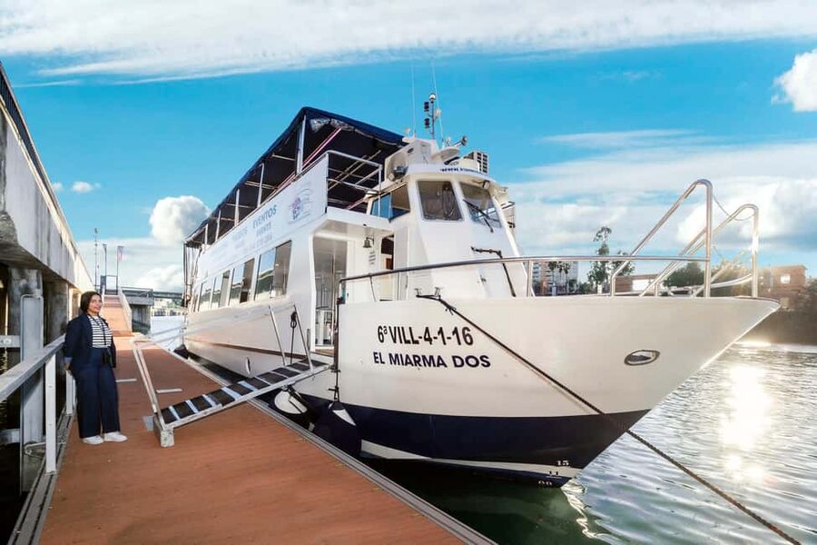 Seville: Restaurant boat ride on the Guadalquivir River with lunch/dinner - The 2.5-Hour Cruise Pace That Makes the City Feel Relaxed