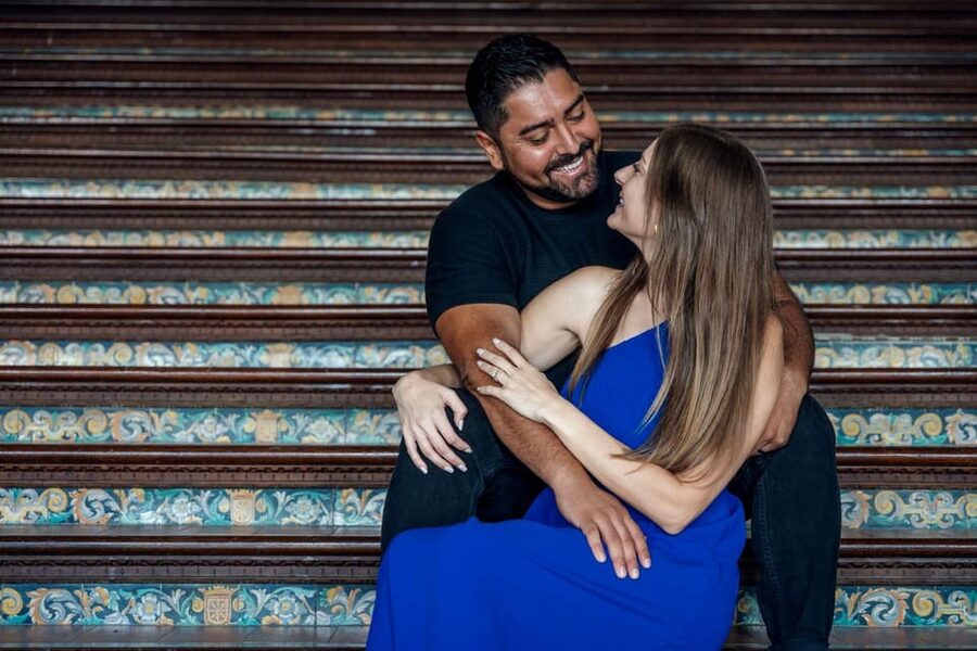 Seville: Romantic photoshoot for Couples - Real-life guidance from past shoots: what to expect