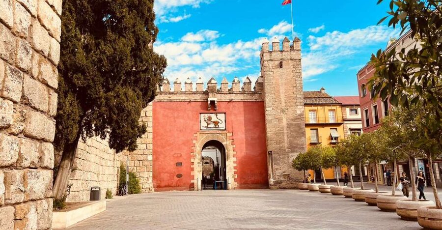 Seville: Skip-the-Line Royal Alcázar Guided Tour - The Royal Alcázar inside: layers you can spot