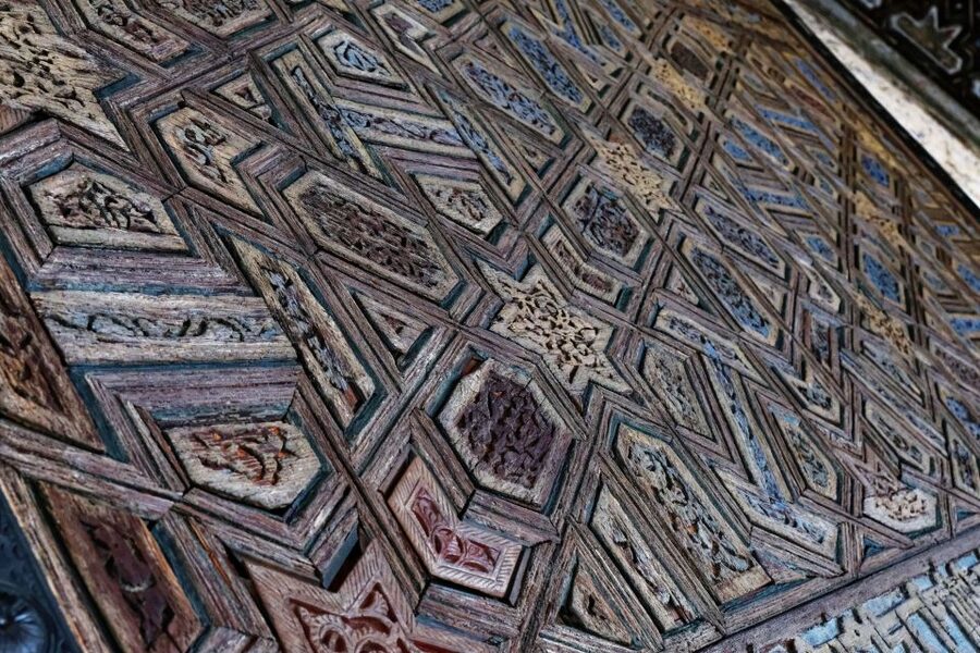 Seville: Skip-the-Line Royal Alcázar Guided Tour - Who this tour suits best