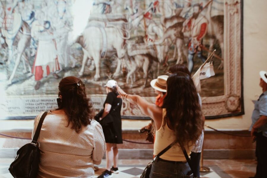 Seville: Skip-the-Line Royal Alcázar Guided Tour - Fast-track entry: saving time at the Alcázar
