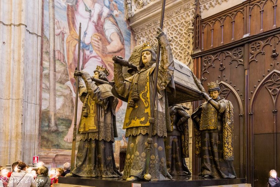 Seville: Small-Group Cathedral and Giralda Tour with Tickets - Key Points Before You Go
