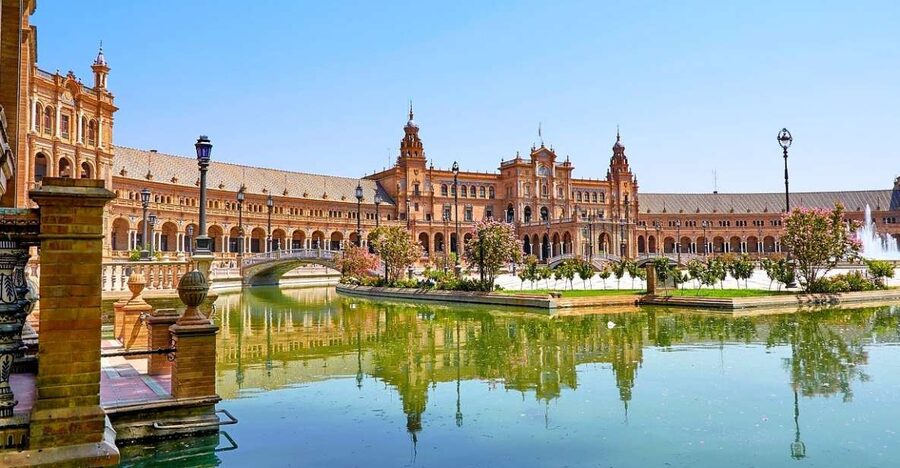 Seville: Small-Group City Highlights Walking Tour - Finding your way in Seville, before you even need a map