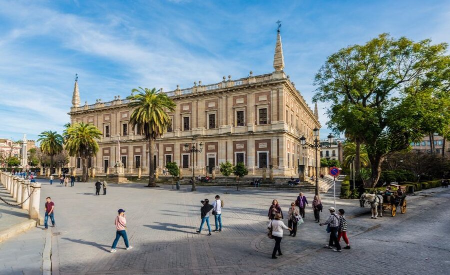 Seville: Small-Group City Highlights Walking Tour - Seville Cathedral and Giralda from the street, what to focus on
