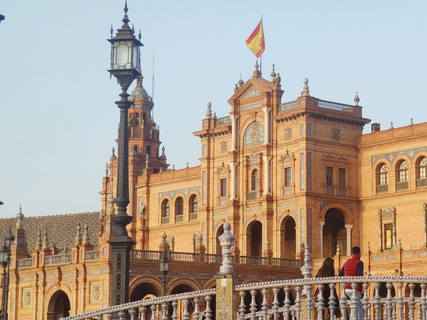 Seville: Small-Group City Highlights Walking Tour - Alcázar exterior views, plus a plan for what to do next
