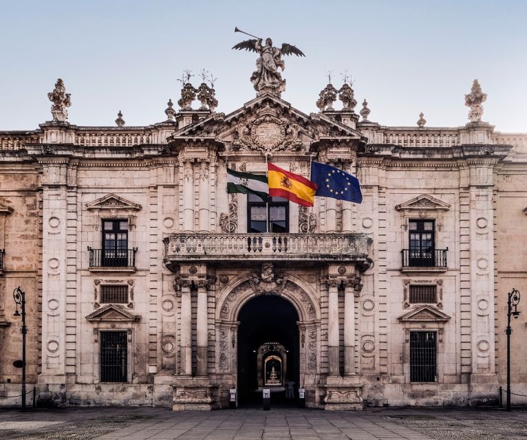 Seville: Small-Group City Highlights Walking Tour - Parque de María Luisa, a breather before the grand finale