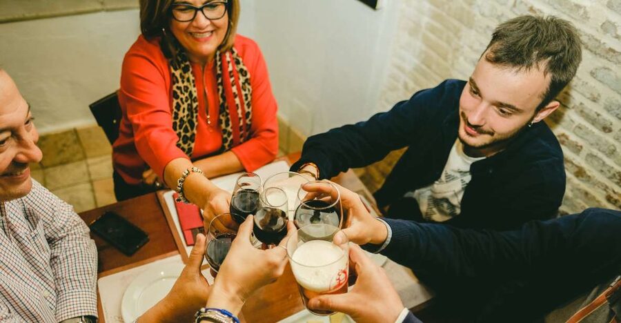 Seville: Small Group Jewish Quarter Tour with Tapas & Drinks - The underground surprise: why this eatery works so well