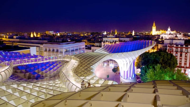 Seville: Sunset Roof Top Walking Tour - Guides are the secret sauce on this kind of tour