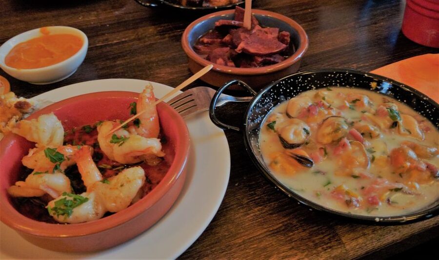 Seville: Tapas and Flamenco Experience - Traditional Sevillian Dishes You Can Expect to Taste