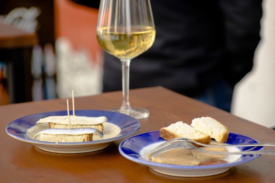 Seville: Tapas Crawl - Where the tour starts at Restaurante Catalina Casa de Comidas y Más