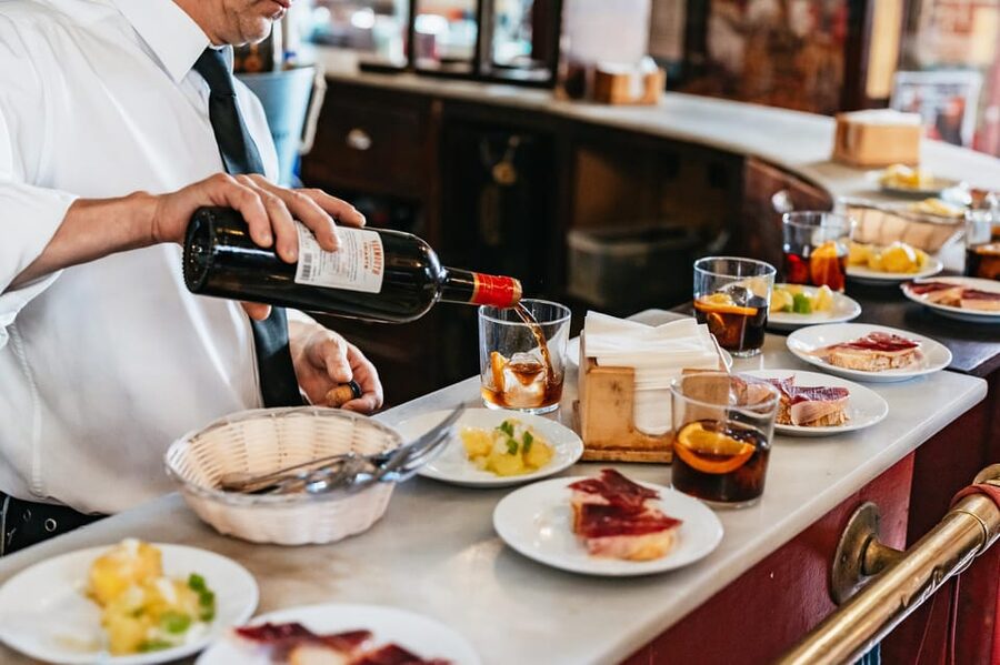 Seville: Tapas, Taverns and History Guided Walking Tour - Key points to know before you go