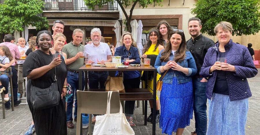 Seville: Tapas, Taverns, and History Walking Tour - Where it starts: Plaza de la Encarnación and a 3.5-hour plan
