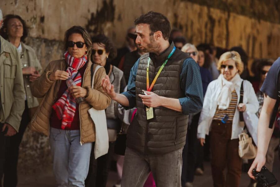 Seville: Tiny-Group Jewish Quarter Discovery Walking Tour - From Plaza del Triunfo to Santa María la Blanca: the route you walk