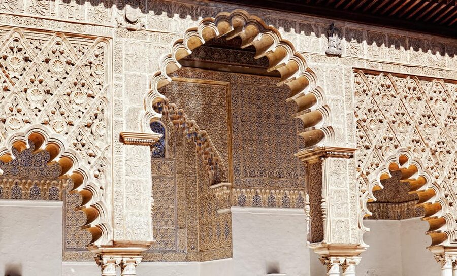 Seville: Tour Alcázar, Cathedral & Giralda Priority Access - Why priority access is worth it in Seville