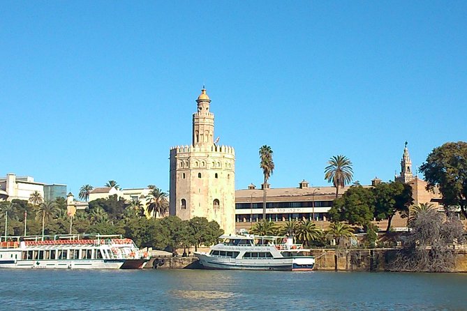 Seville tour with private car - Plaza de España: the architect-led first impression
