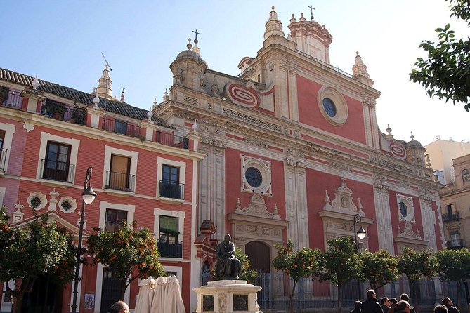 Seville tour with private car - Cathedral de Sevilla and Real Alcázar exteriors: UNESCO hits without the ticket pressure