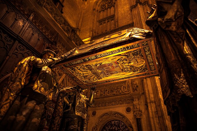 Skip the Line Seville Alcázar, Cathedral & Giralda Guided Tour - Puerta del León: starting at the Royal Alcázar’s grand entrance
