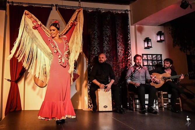 Skip the line: Tablao Flamenco Andalusí Ticket - The post-show bonus: free photocall with artists