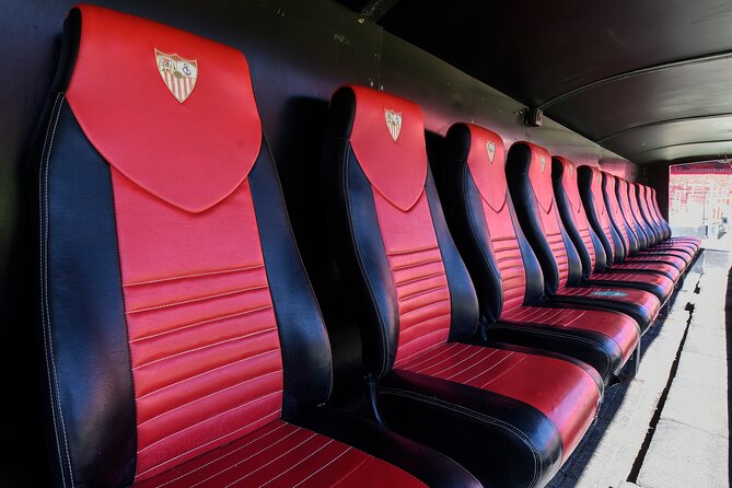 Stadium Tour (SEVILLA FC) - Using the app audio guide in nine languages