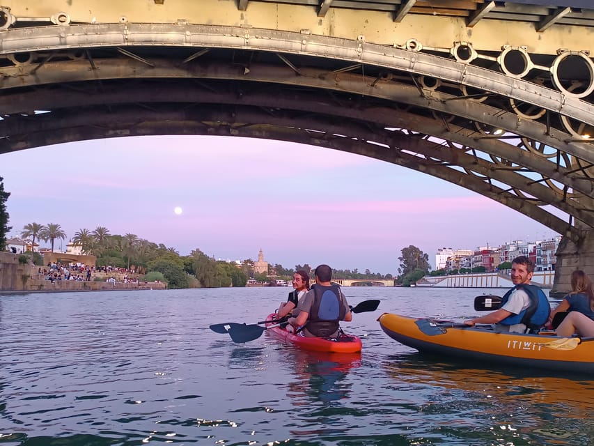 Sunset Kayak: Historic Seville, Triana and La Cartuja - Where the tour starts: Antiguas Almonas and that first dock moment