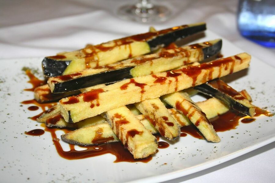 Tapas Tour in Córdoba - Stop 1: Mazamorra and the Roman Layer of Córdoba