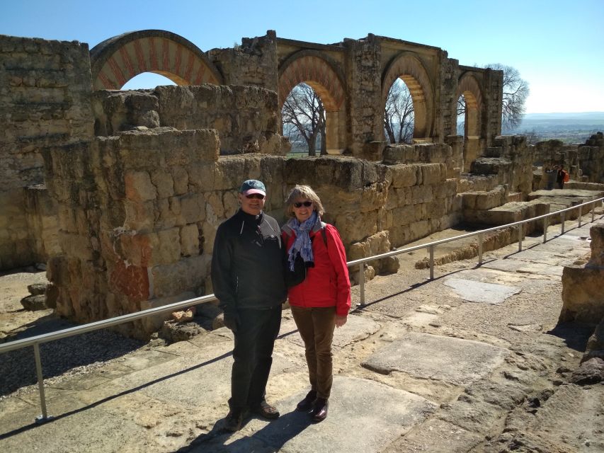 Tour bicicleta a Medina Azahara - The canal-and-fields ride to the free museum stop