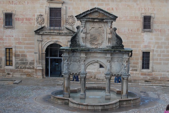 Úbeda and Baeza private tour in a day from Córdoba with tickets. - Free time and lunch: how to handle the Baeza break