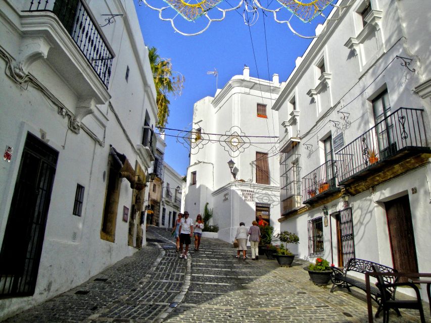 Vejer de la Frontera (Cádiz): Historical Walking Tour - Entering the Divino Salvador, Where a Mosque Became a Church