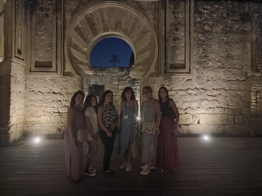 Visita nocturna a Medina Azahara - A guided walk that actually explains what you see