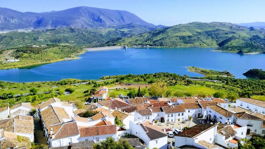 White Villages and Ronda Day Trip from Seville - Zahara de la Sierra: white rooftops, viewpoints, and optional castle time
