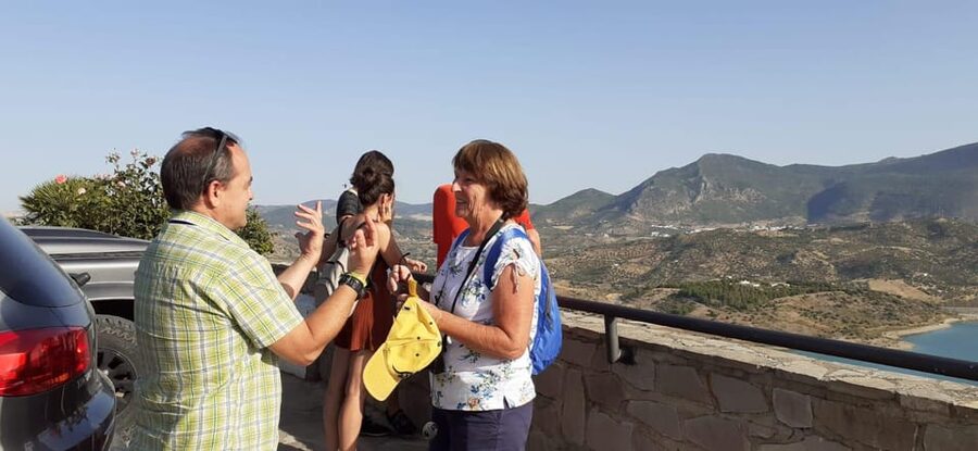 White Villages and Ronda Day Trip from Seville - Setenil de las Bodegas: the fun part happens under the rock