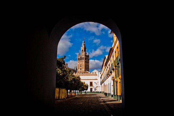 “Your First Day in Seville, the Local Way” - Where You Meet and How the 3 Hours Are Shaped